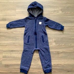 EUC. Carter’s Boys Onesie size 18month.